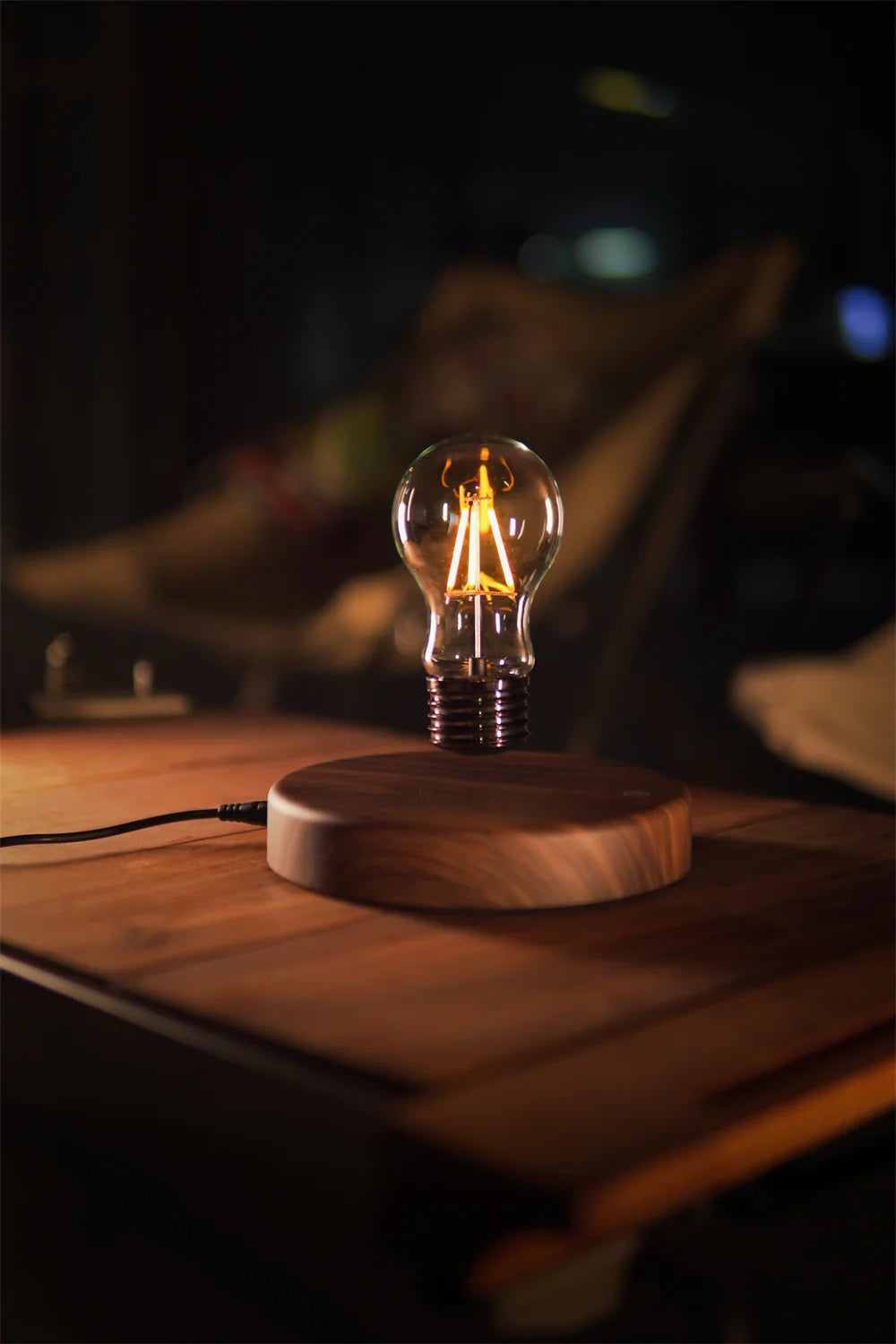 Floating Tungsten Bulb